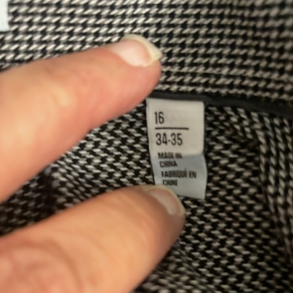 Calibrate Mens button down Dress Shirt 16 34-35. Black, gray,& white houndstooth - Picture 10 of 11